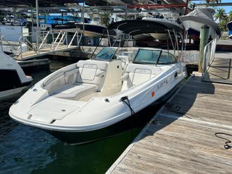 2013 SeaRay Sundeck 280
