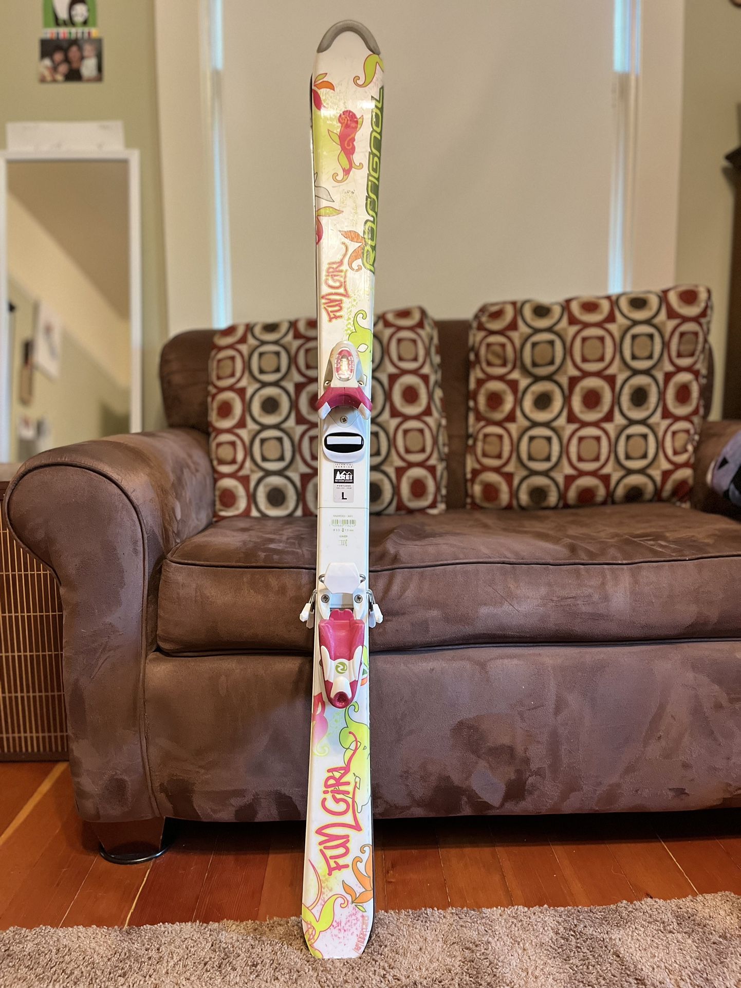 used rossignol “fun girl” downhill youth skis 