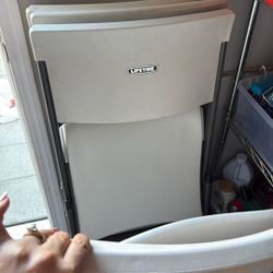 Folding Chairs 