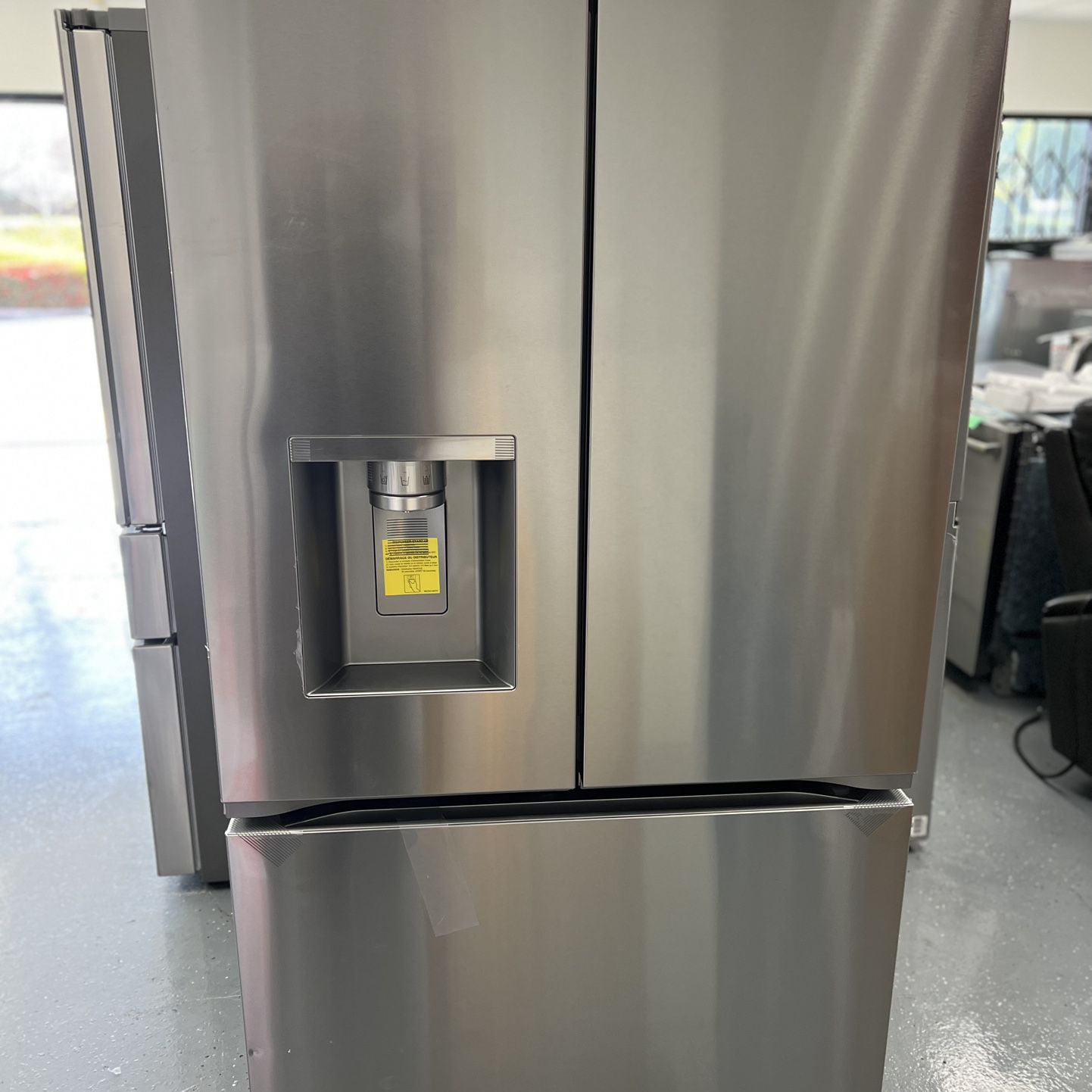 LG 31 cu. ft. 3 Door French Door Refrigerator with Ice and Water with 4 types of Ice in PrintProof Stainless Standard Depth