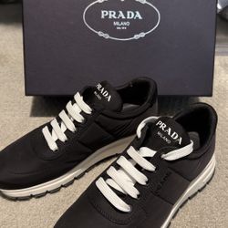 NEW PRADA NYLON PIUMA SNEAKER - Size 38