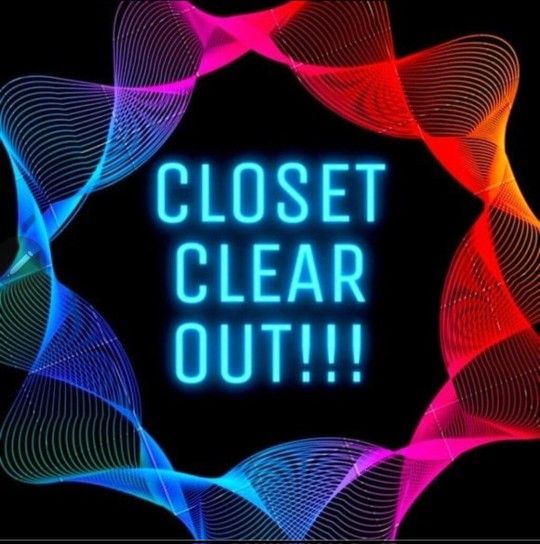 Womens Closet Clear Out 40lbs of Womens Clothes Size S & M & Some L