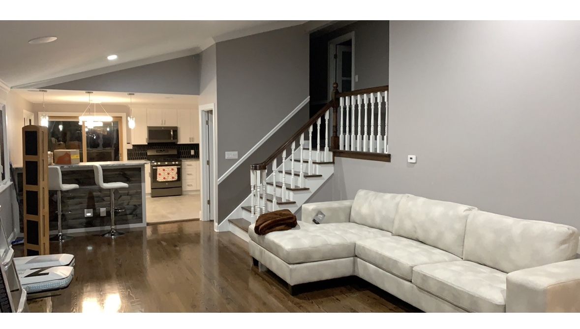 Sofa With Chaise