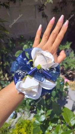 Navy Ivory Corsage Set ✨ Prom Corsage Set ✨