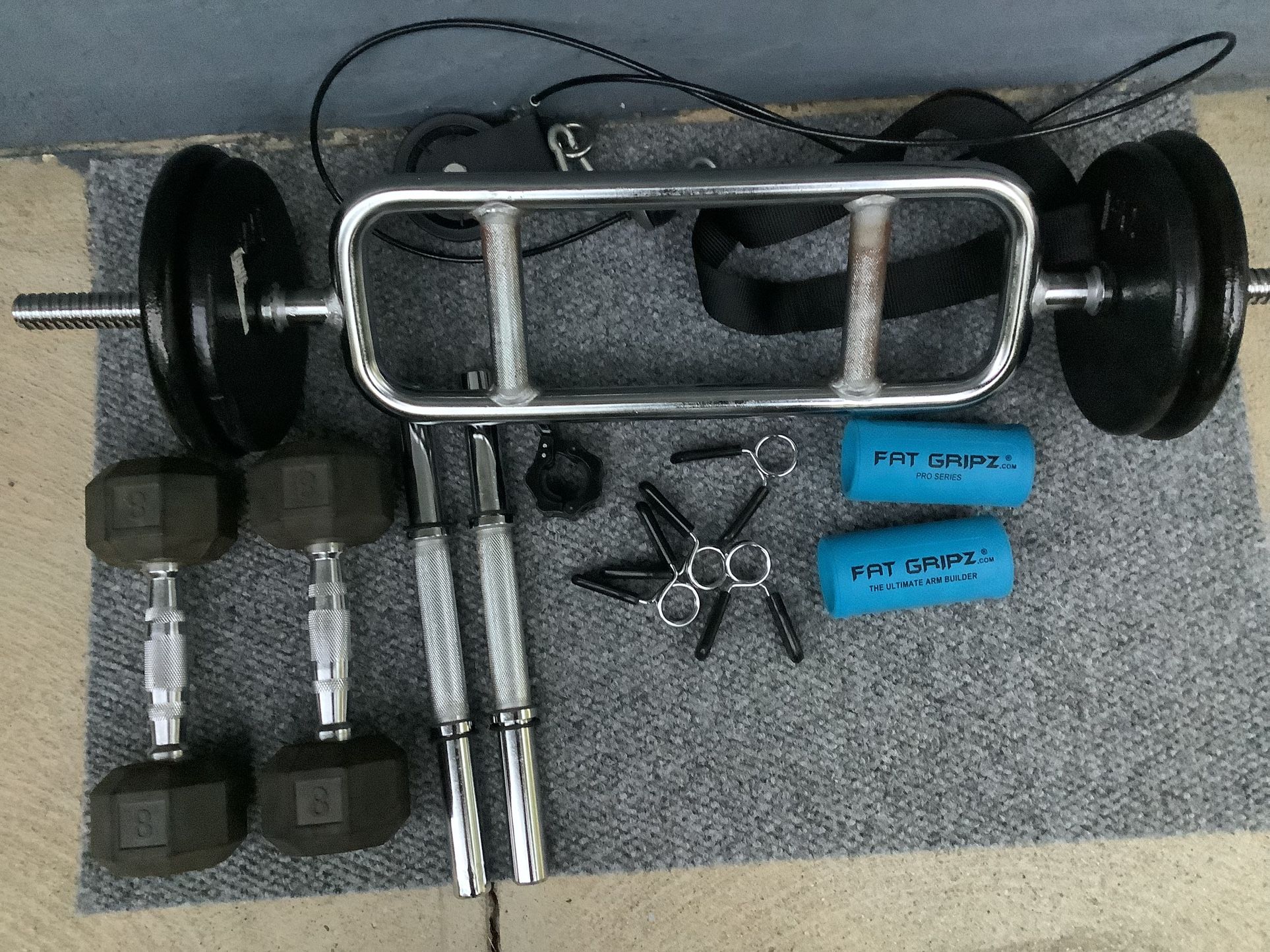 BEAUTIFUL CURLING BAR SET UP. EXCELLENT CONDITION WITH EXTRA PARTS. ONLY $75.