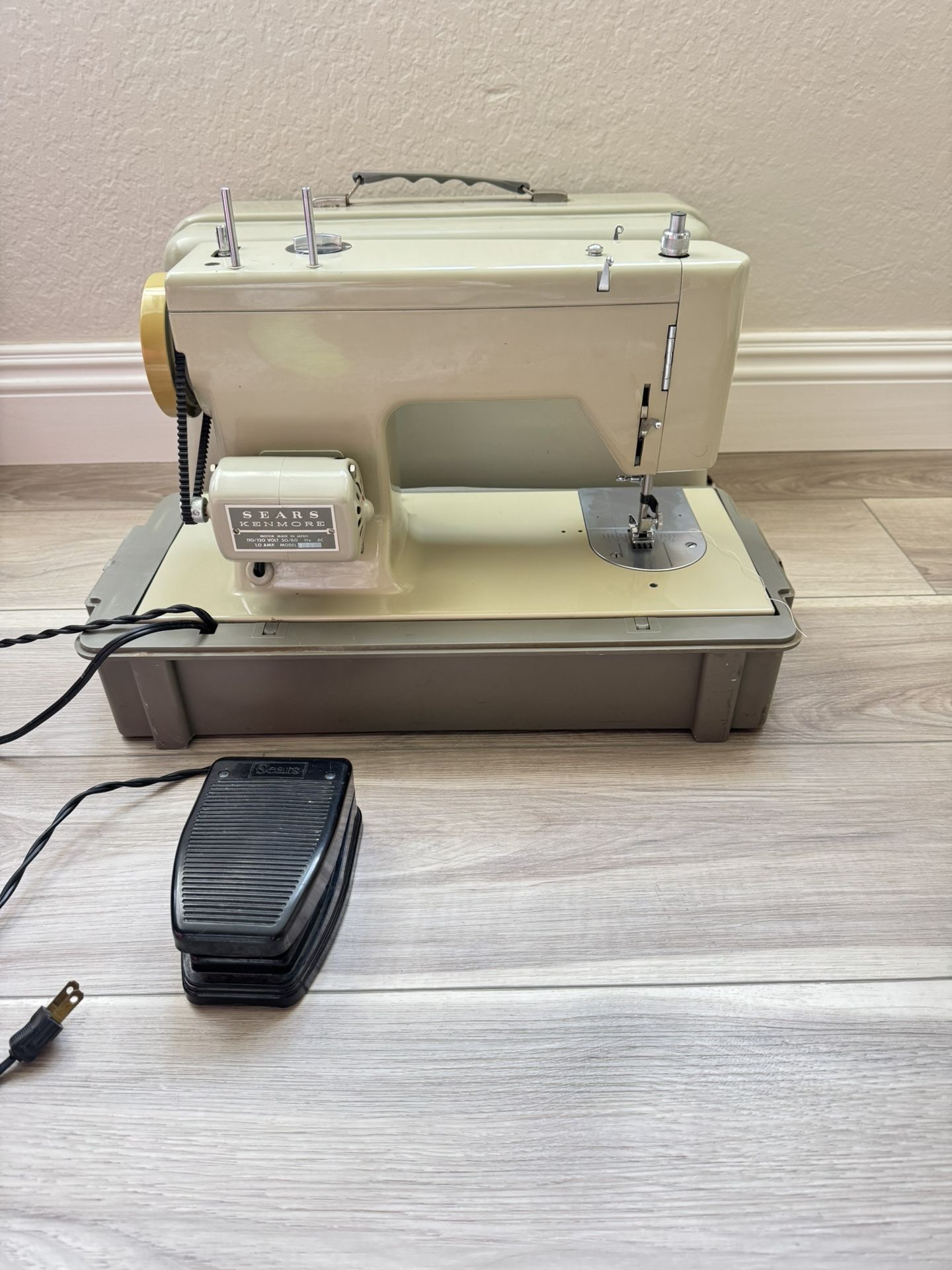 Sears Kenmore Sewing Machine 5186