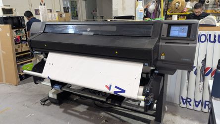 HP 560 Latex Wide Format Printer