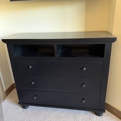 Dresser / Tv console