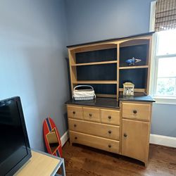 Nursery Changing Table Or Dresser With Hutch