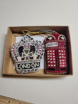 Set Of 2 London-themed Bead Embroidery Kits Royal Crown Red Telephone Booth