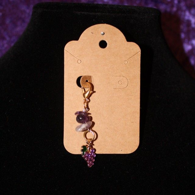 Grape zipper charm