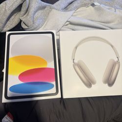 I pad A16 silver with wifi 128g $300 and airpods max $300