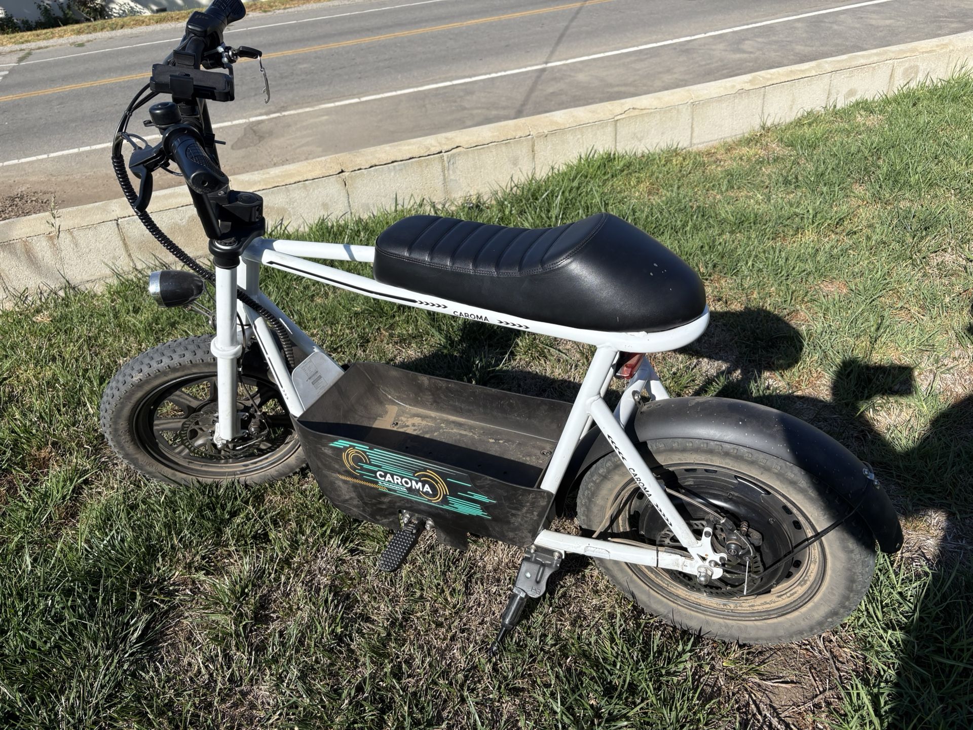 Caroma D1 36V E scooter