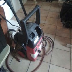 Electric Pressure Wash Doses Come With No Holes/Gun