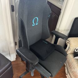 Secret Lab Omega 2020 Computer Chair