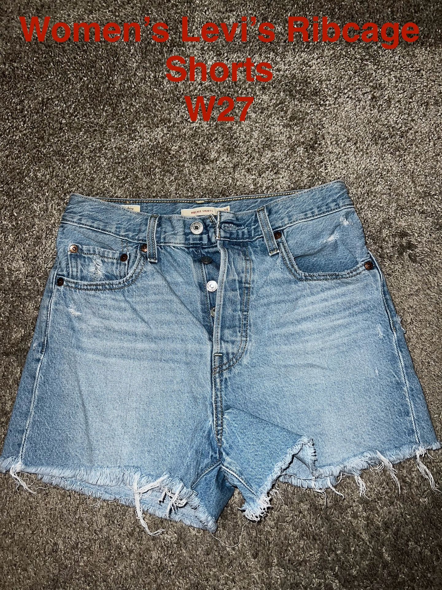 Women’s Levi’s Ribcage Shorts W27