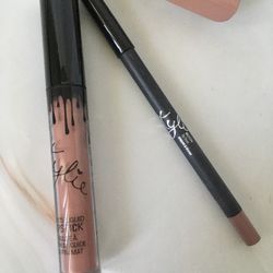 Kylie Lipstick & Lip Liner💄 