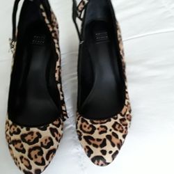 White House,  Black Market Shoes