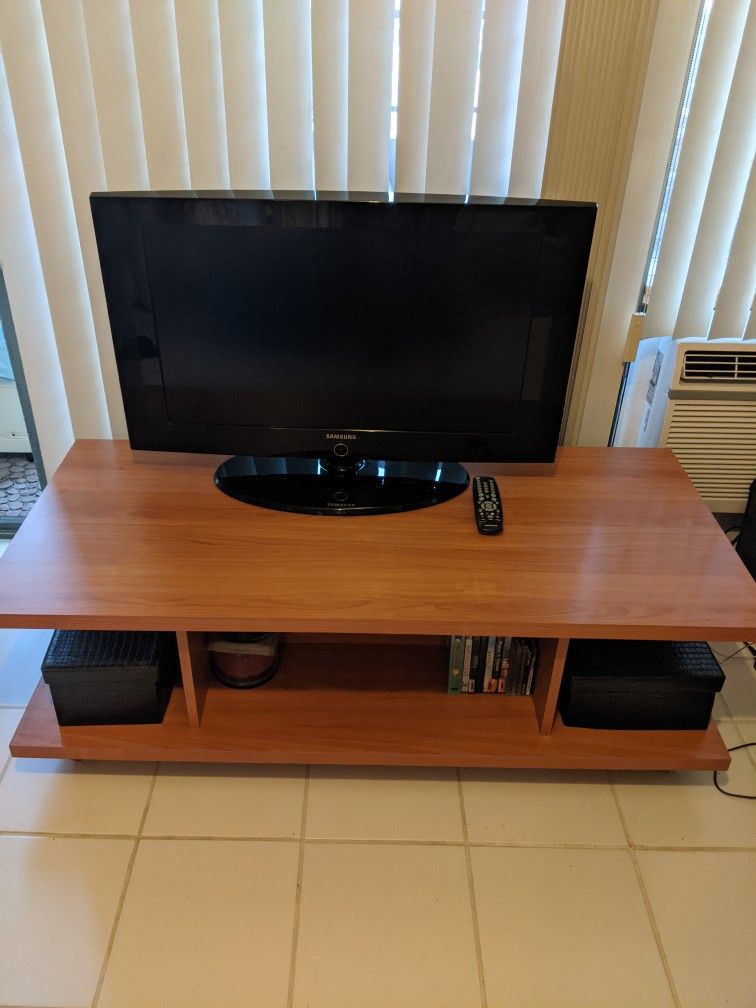 Entertainment Center with Samsung TV