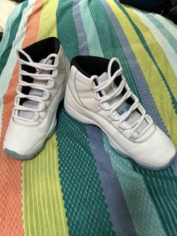 JORDANS 11 Size 8 1/2