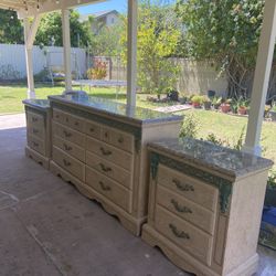 6 Drawers Dresser With Mirror And 2 Night Stands 