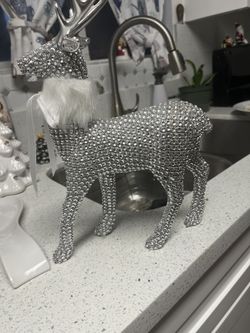 Reindeer With Sequence 