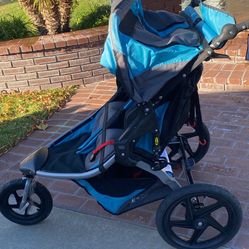 BOB TANDEM JOGGING  STROLLER  in VERY GOOD SHAPE!! 