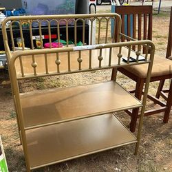 Changing Table Little Monarch