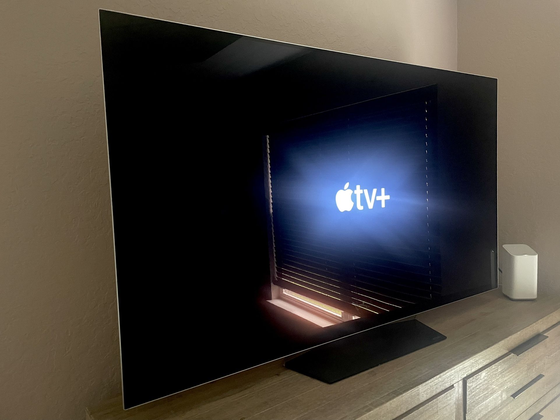 65” Lg Oled Smart TV