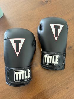 Title boxing gloves