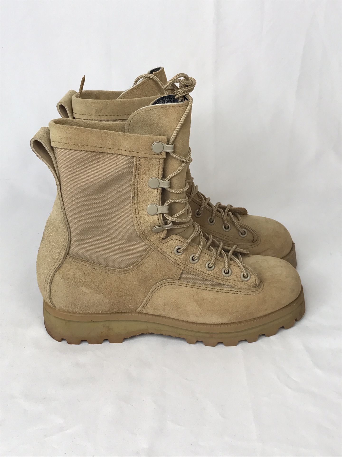 McRae Footwear Gore-Tex Military Combat Boots w/ Vibram Soles, Unisex 5N Gently used.