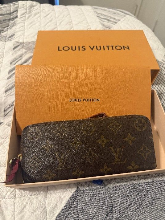Louis Vuitton Clement Wallet