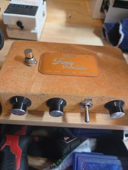 Warm audio foxy tone box guitar fuzz pedal