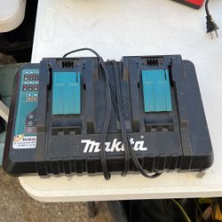 Makita Double 18v  Fast Charger 