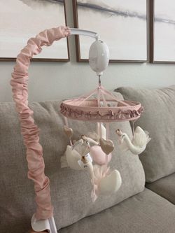 The peanutshell baby musical crib mobile