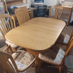 Solid Oak Dining Room Table 