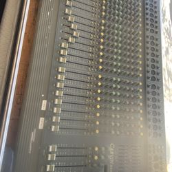 Carvin DX2442  Mix Board 