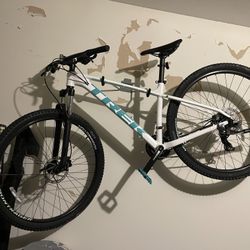 Womens Marlin 5 Mountain Bike 