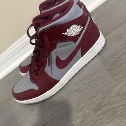 jordan 1s mid grey and red 11,5