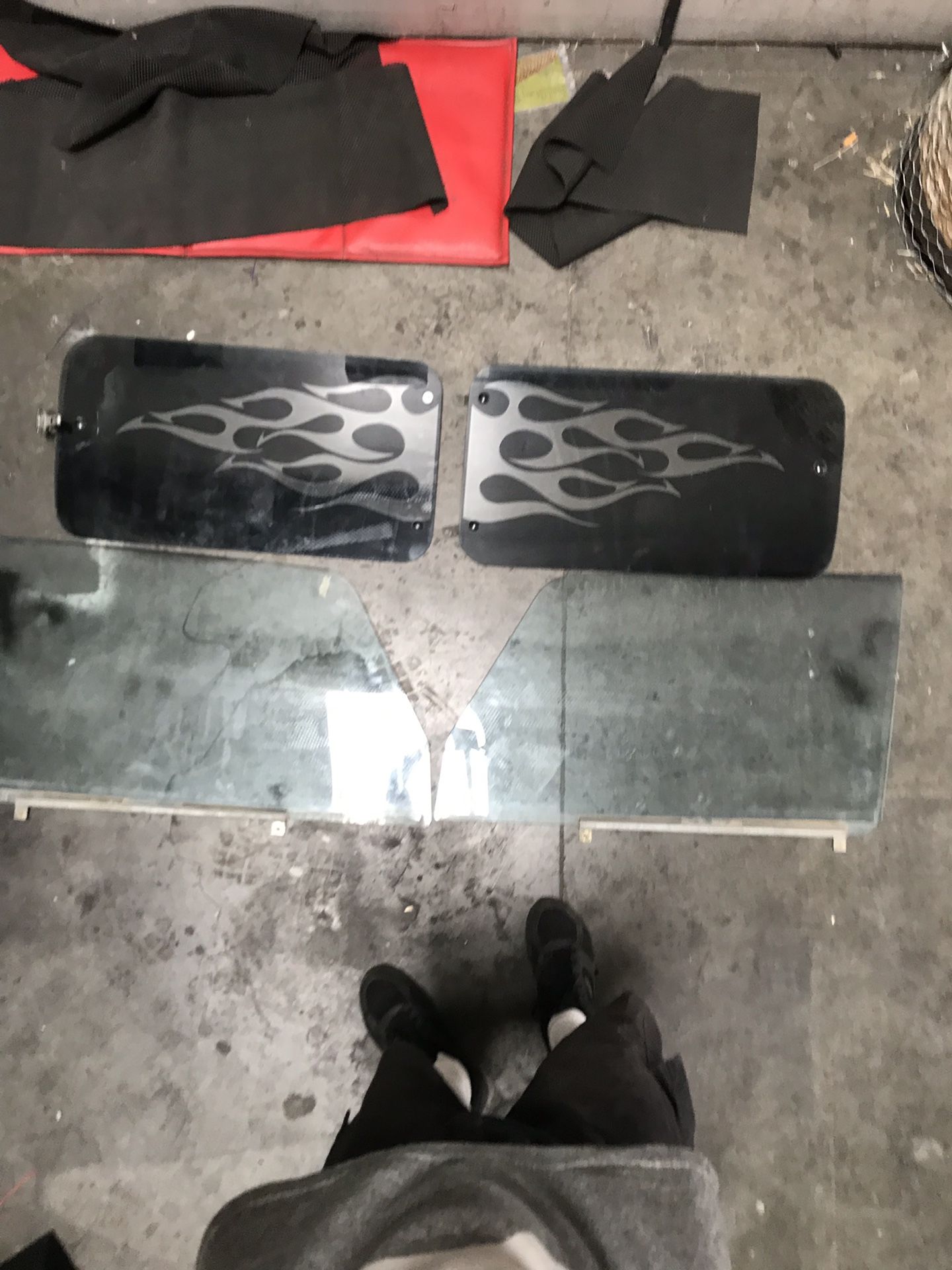 1987 Suzuki samurai left side and right side windows