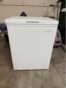 Insignia Chest freezer
