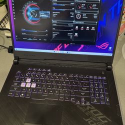 Asus ROG gaming Computer. Model G712LV