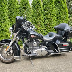 2011 Harley Davidson FLHTC