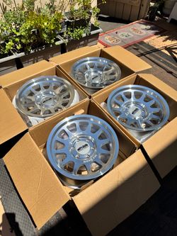 Brand New Method 703 Beadgrip 17” Offroad Wheels for 6x5.5 (6x139.7) Trucks and SUVs 17x8.5 0 Offset