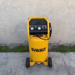 DEWALT XTREME Quiet 2 Stage 20-Gallon Portable Electric 200 PSI Vertical Air Compressor