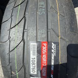 305/45/17 Nitto R2 Special