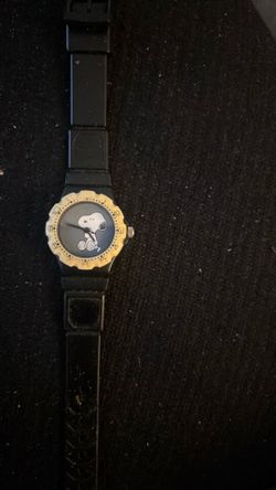 Used vintage snoopy watch
