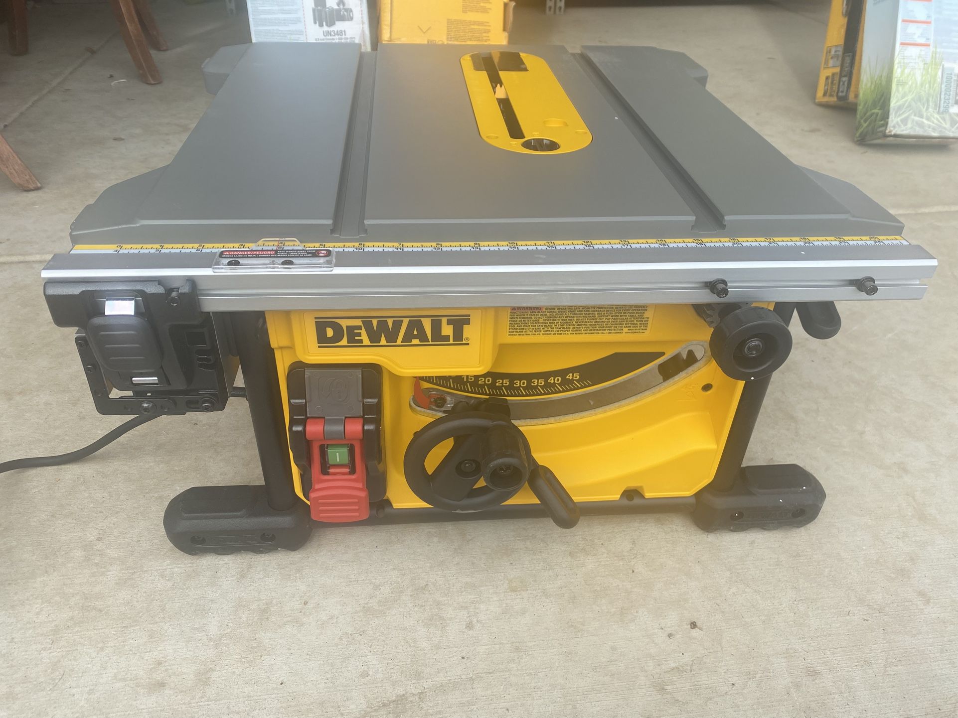 Table saw 8-1/4