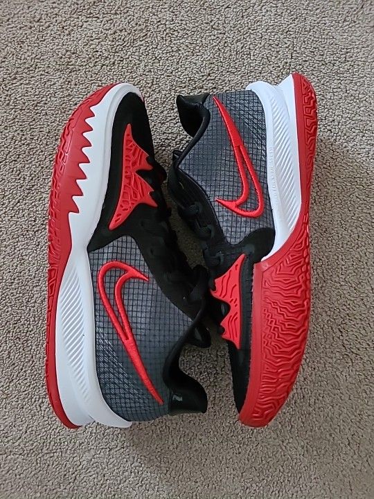 Nike Kyrie Low 4 Tb Size 8.5 Men/10wmns