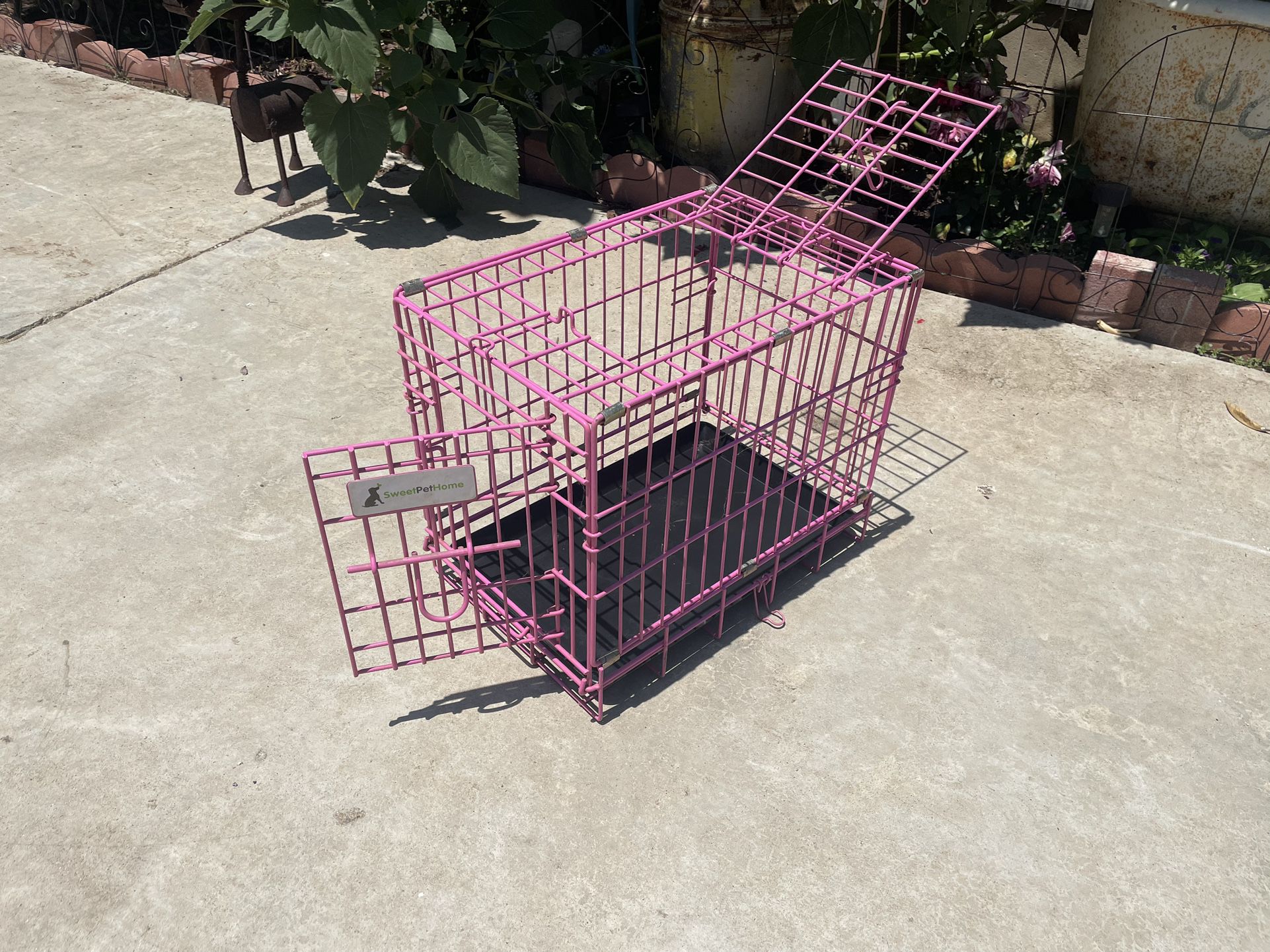 Small Pink Dog Crate.